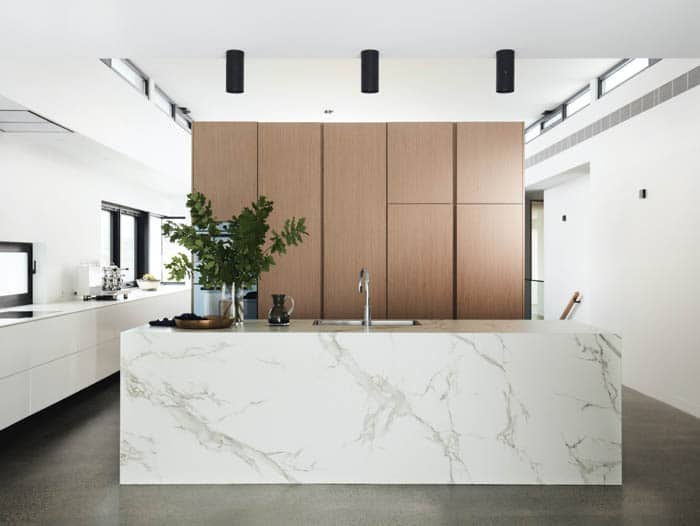 Image number 30 of the current section of Wall, countertop and island in the same material in Cosentino Canada