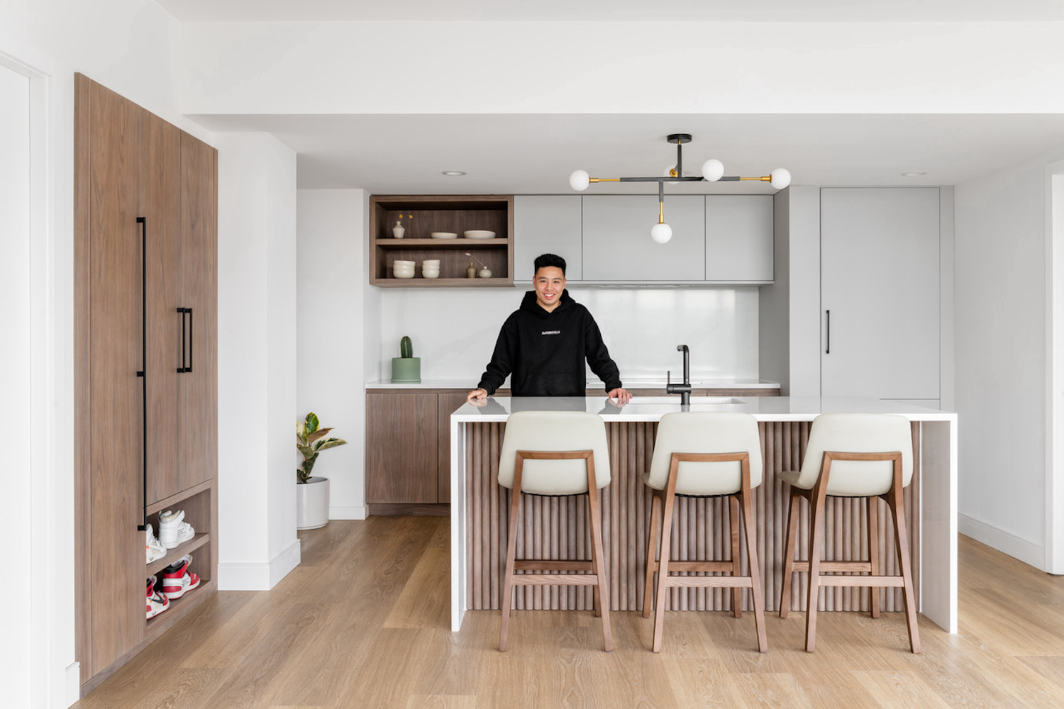 Image number 15 of the current section of YouTube star Justin Tse features Silestone in impressive condo redesign in Cosentino Canada