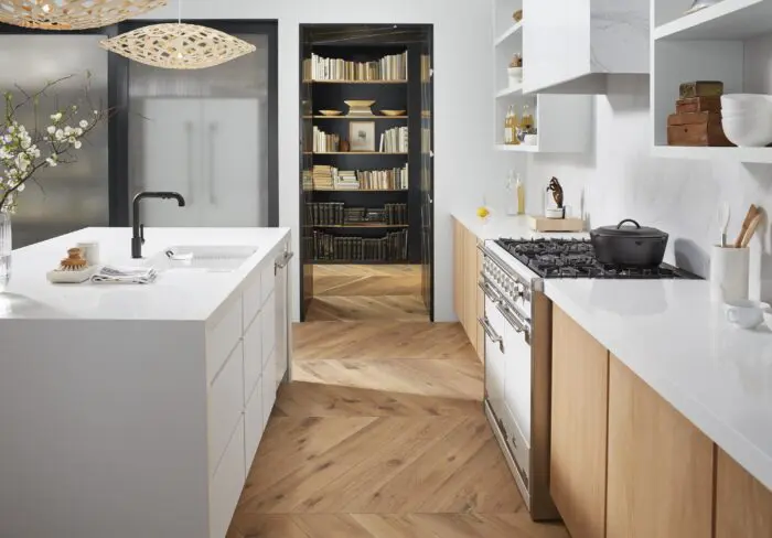 Image of Theresa Casey Organic Loft Silestone 9 1 in Do you dream of the perfect white kitchen? - Cosentino