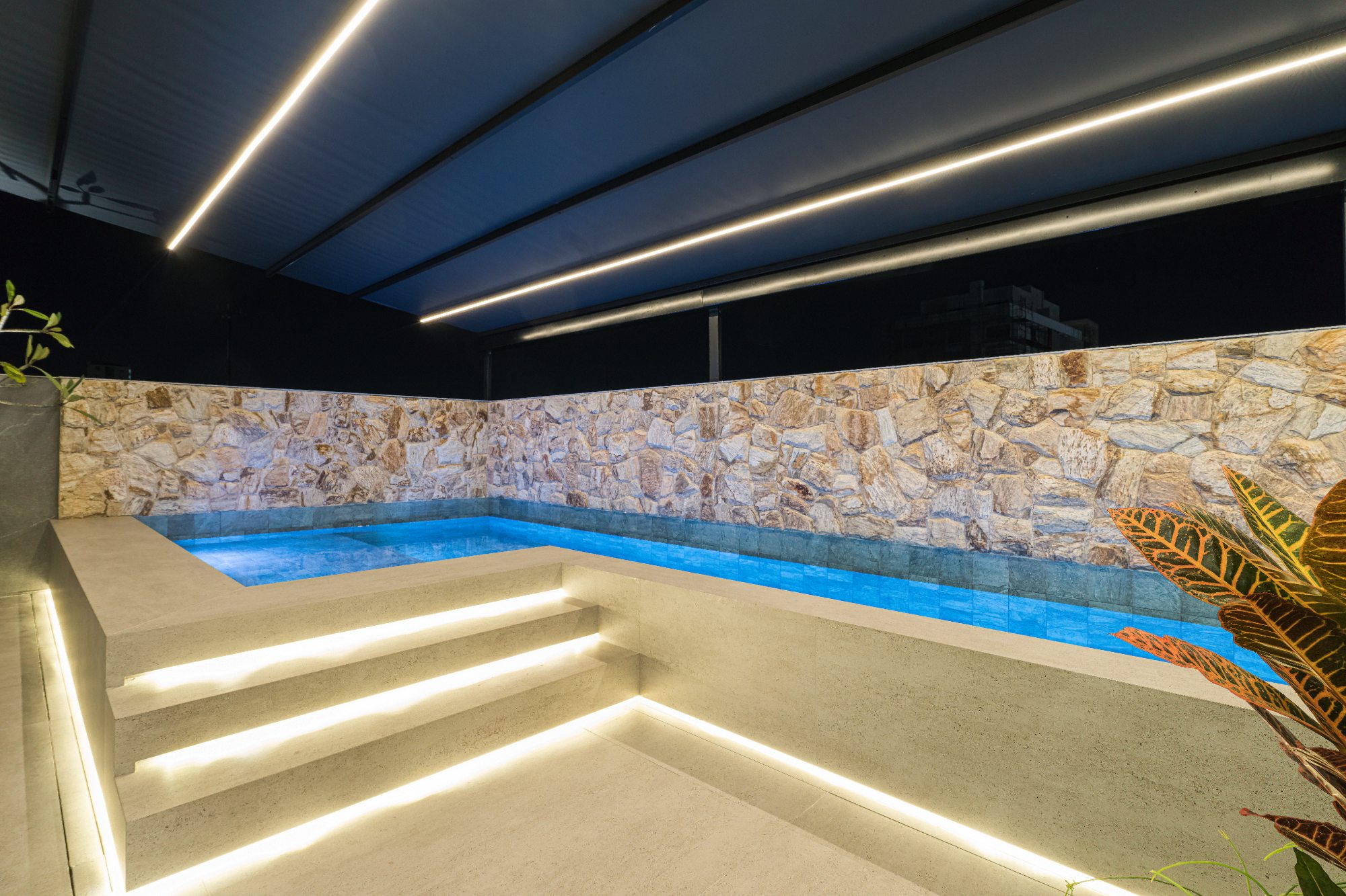 Image number 33 of the current section of The conversion of three flats into a single luxury home is taken to the next level thanks to Cosentino in Cosentino UK