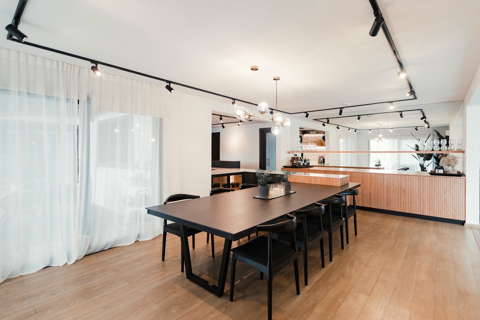 Image of IMG 6609 in Kitchen and dining room merged by a precise design - Cosentino