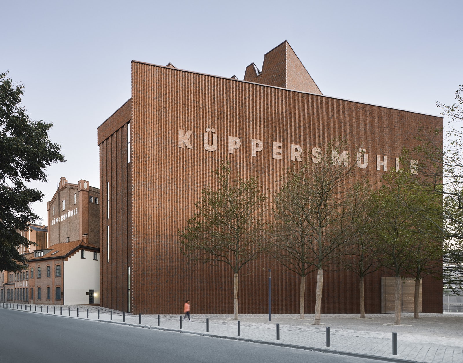 Image of 20211027 Herzog de Meuron Museum Kuppersmuhle Duisburg 02 1 in Küppersmühleen Museum - Cosentino