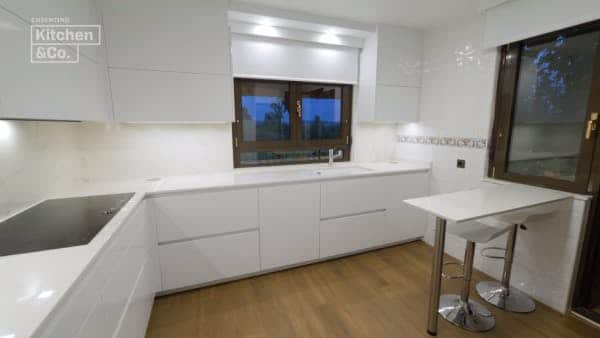 Image of cocina silestone blanco e1542298467212 in Modular kitchens: practical and versatile - Cosentino