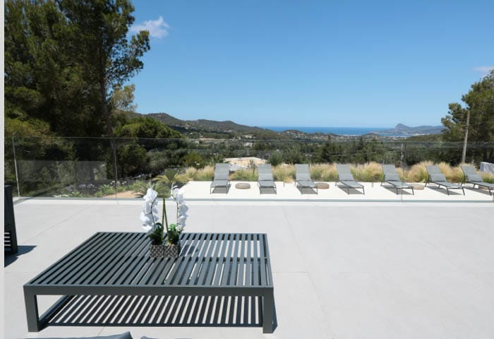 Image of in Continuous and durable outdoor spaces - Cosentino