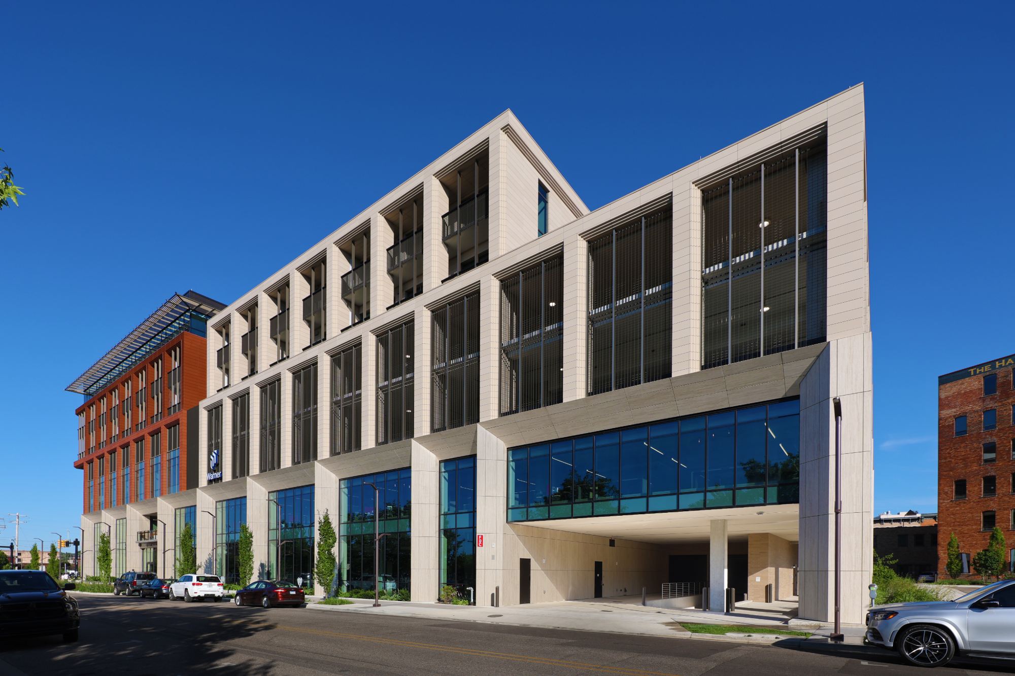 Imagen número 39 de la sección actual de Una compleja fachada Dekton para el edificio Warner de Michigan