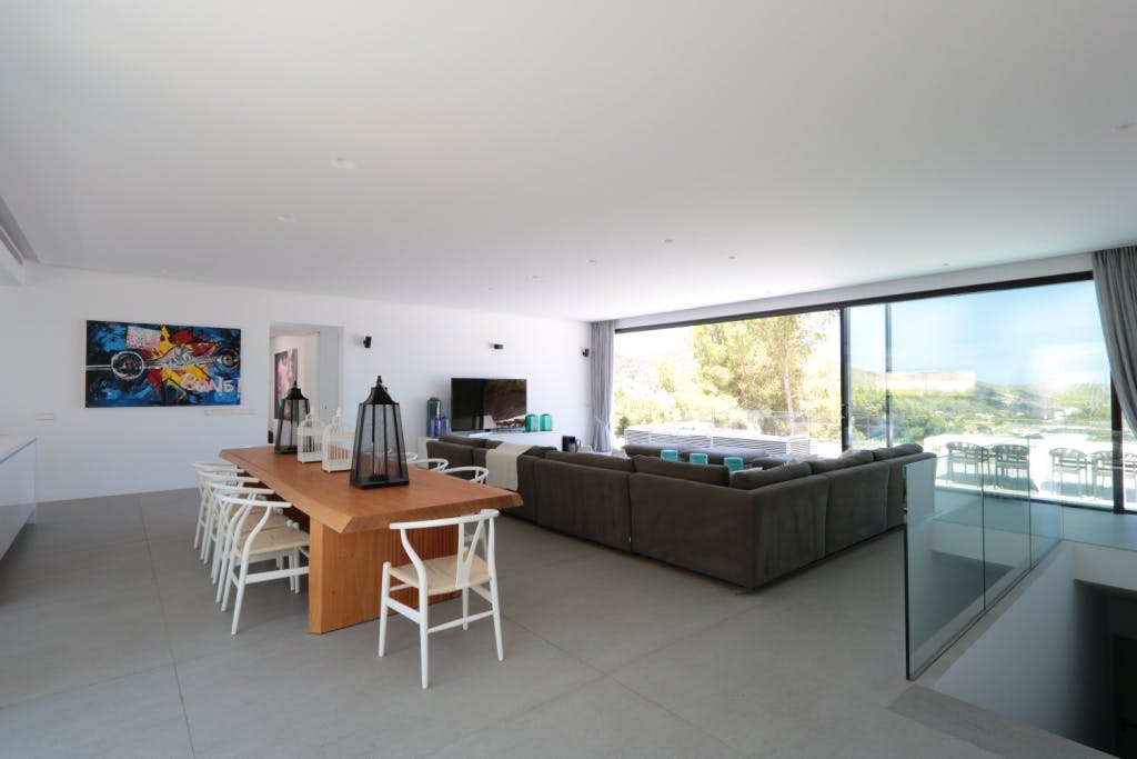 Imagen número 19 de la sección actual de Villa Omnia en Ibiza con Dekton® y Silestone®