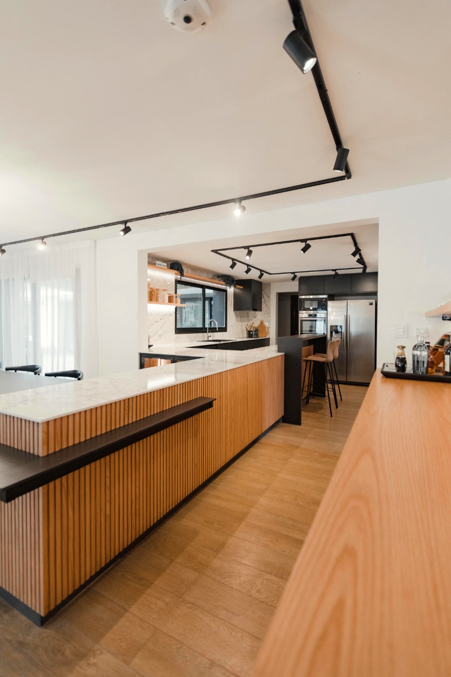 Numéro d'image 29 de la section actuelle de Kitchen and dining room merged by a precise design de Cosentino Canada