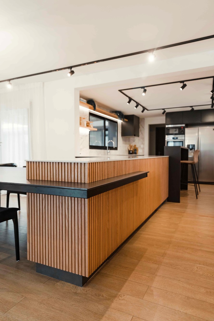 Numéro d'image 24 de la section actuelle de Kitchen and dining room merged by a precise design de Cosentino Canada