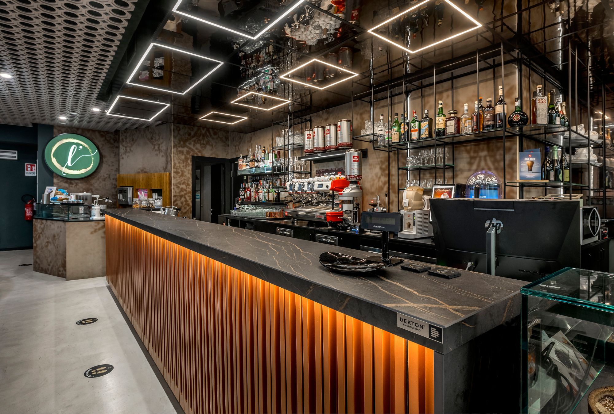Numéro d'image 34 de la section actuelle de The Orselli Lounge Bar & Restaurant de Cosentino France