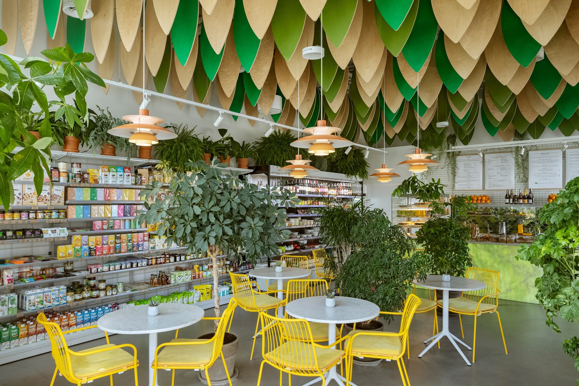 Numero immagine 25 della sezione corrente di Green design in the centre of Warsaw with Silestone di Cosentino Italia