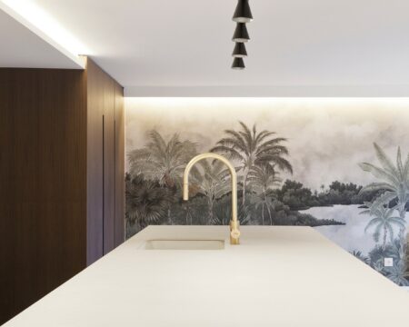 Imagem número 46 da actual secção de Kitchen and dining room merged by a precise design da Cosentino Portugal