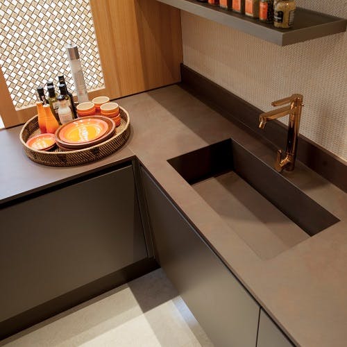 Image of encimera cocina gris esquina 1 in Grey Kitchen Countertops - Cosentino