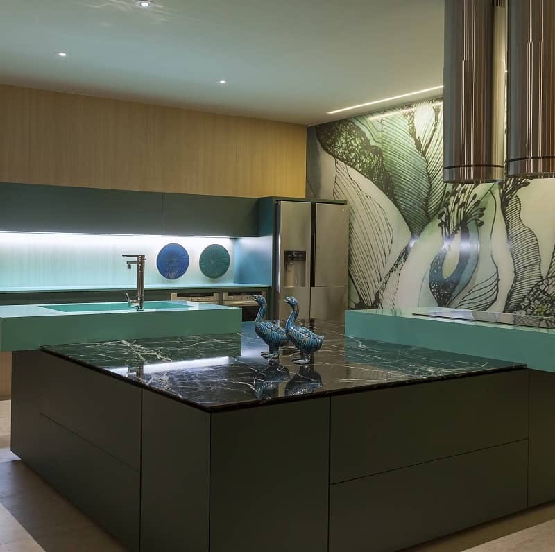 Image of isla encimera cocina verde 1 in Green Kitchen Countertops - Cosentino