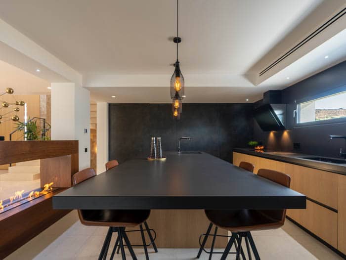 Image of 02 in Order and harmony in this stunning space connected to the rest of the house - Cosentino
