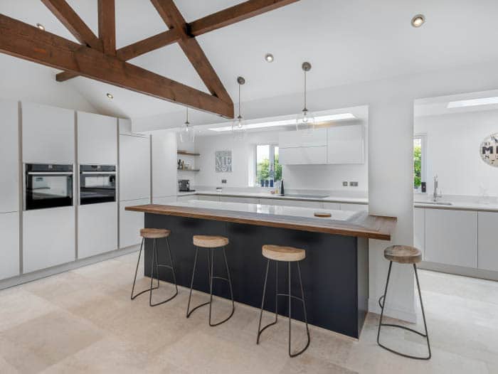 Image of 08 in Order and harmony in this stunning space connected to the rest of the house - Cosentino