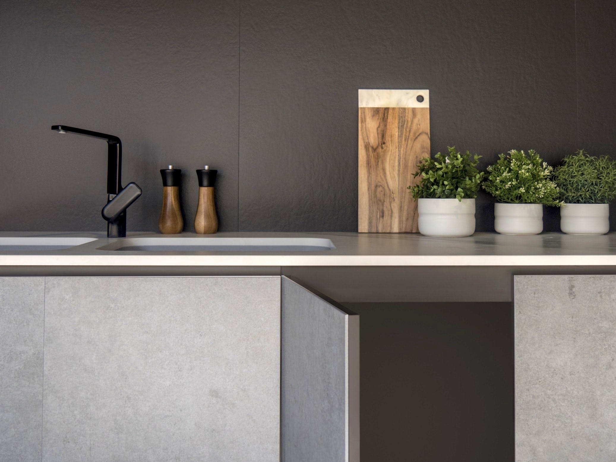 Image of Dekton Slim revestimiento mobiliario en color Kreta baja 3 in The kitchen of the future, a multifunctional, hyperconnected and health-focused space - Cosentino
