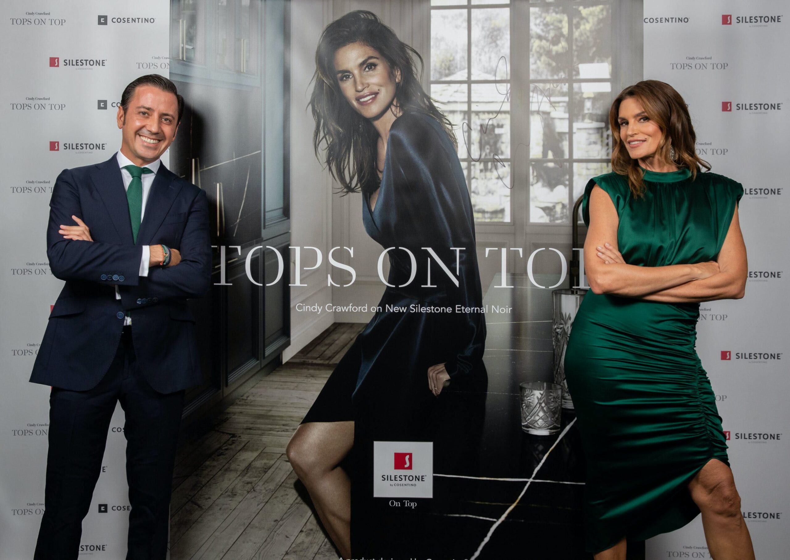 Image of Eduardo Cosentino y Cindy Crawford Tops On Top 2019 Londres 1 scaled in Silestone® Presents its New "Tops on Top 2019" Campaign Featuring Cindy Crawford - Cosentino