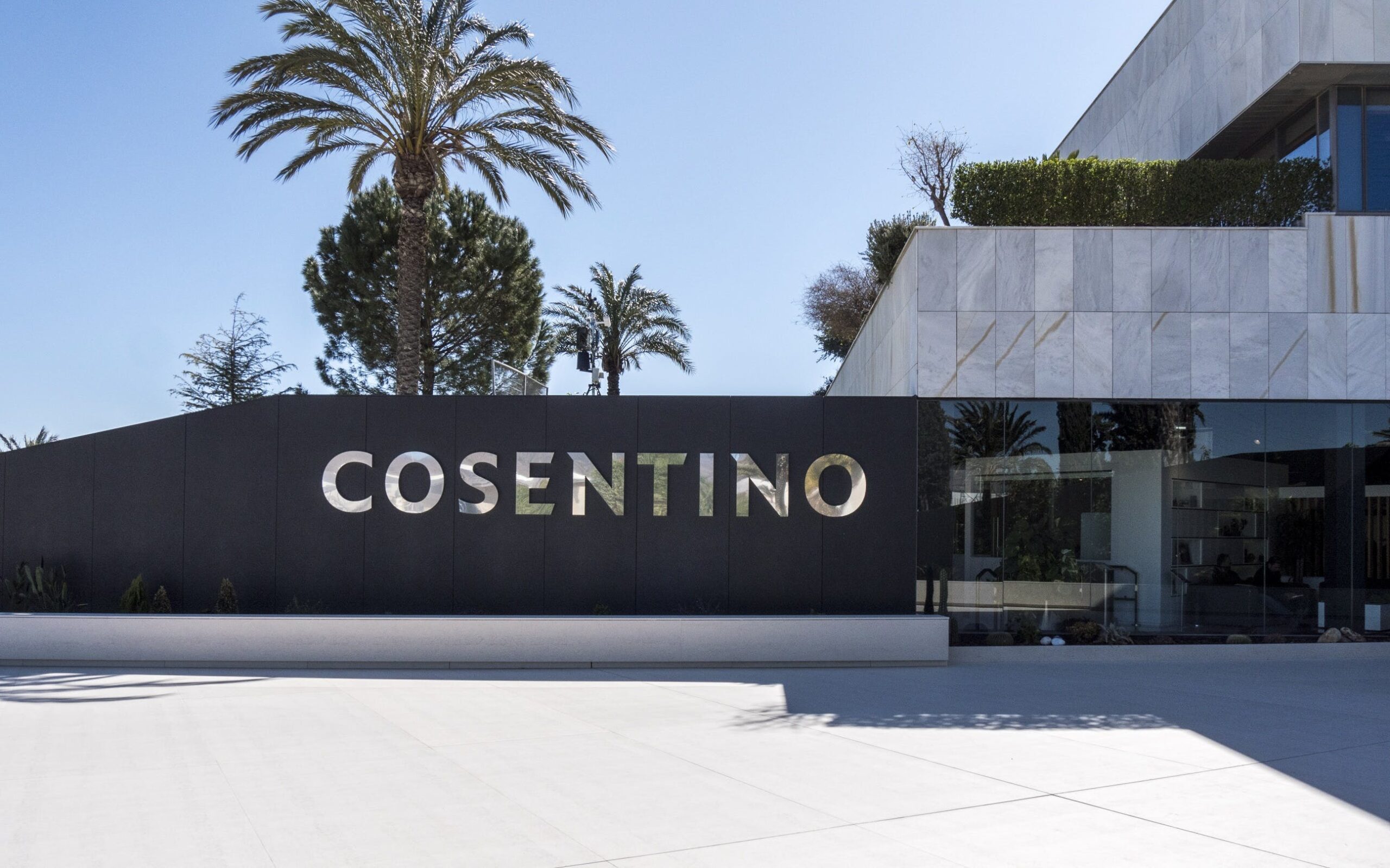 Image of Entrada HQ Cosentino 1 2 1 scaled in Cosentino Group and BBVA: first 'flexible loan' within the Spanish market - Cosentino