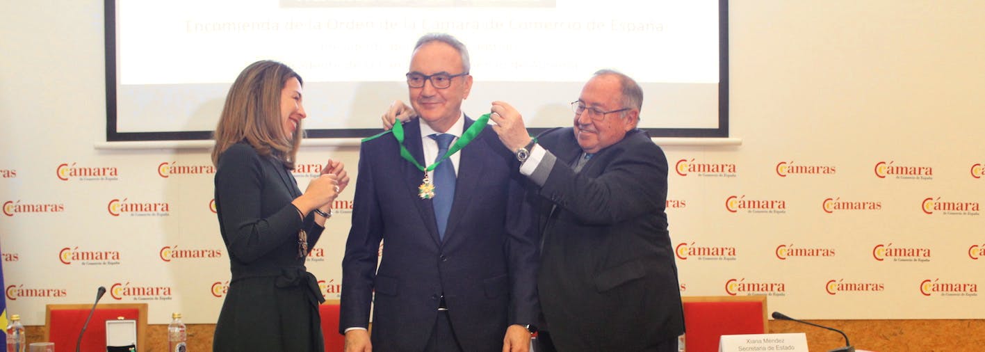 Image of Entrega Encomienda Francisco Cosentino portada in Cosentino receives the Commendation of the Order of the Spanish Chamber - Cosentino