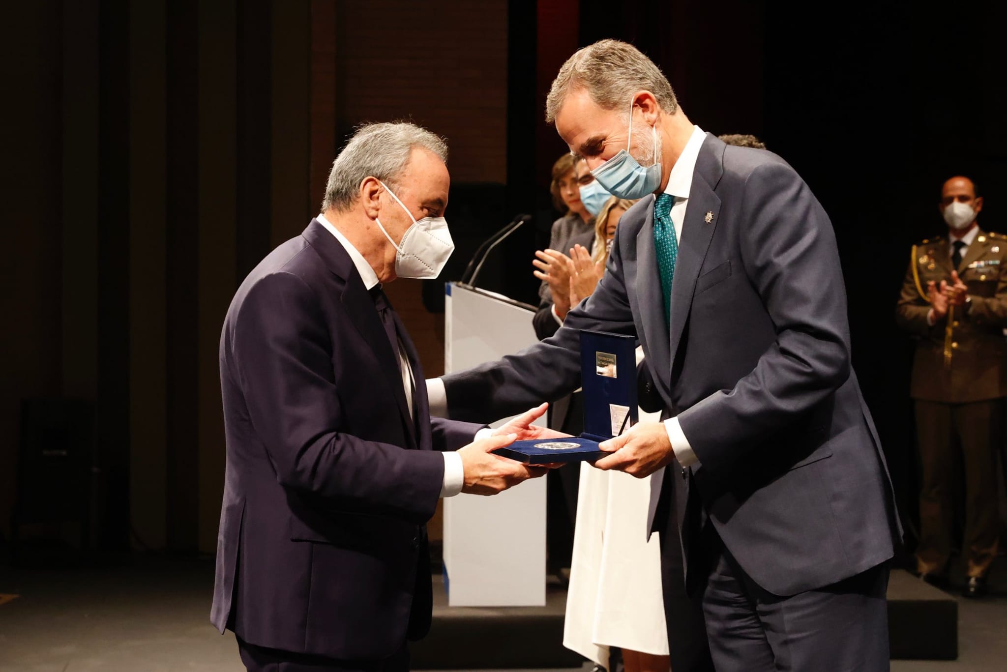Image of Entrega Rey Premio ReinoEspana 2 2 in Francisco Martínez-Cosentino Receives the Kingdom of Spain Award - Cosentino